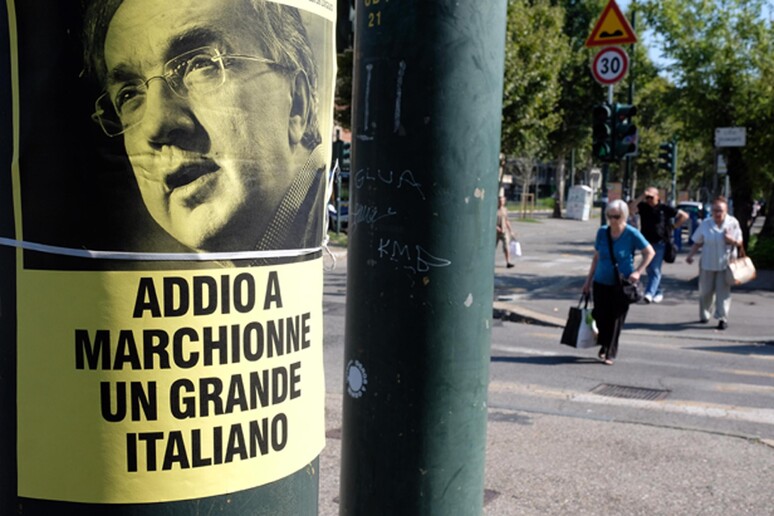 - RIPRODUZIONE RISERVATA