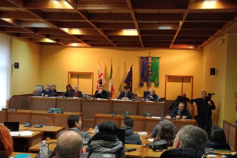 - RIPRODUZIONE RISERVATA