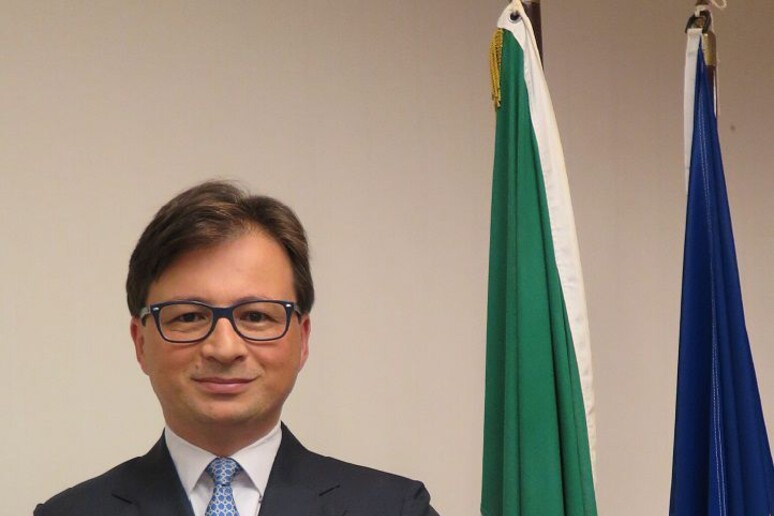 - RIPRODUZIONE RISERVATA