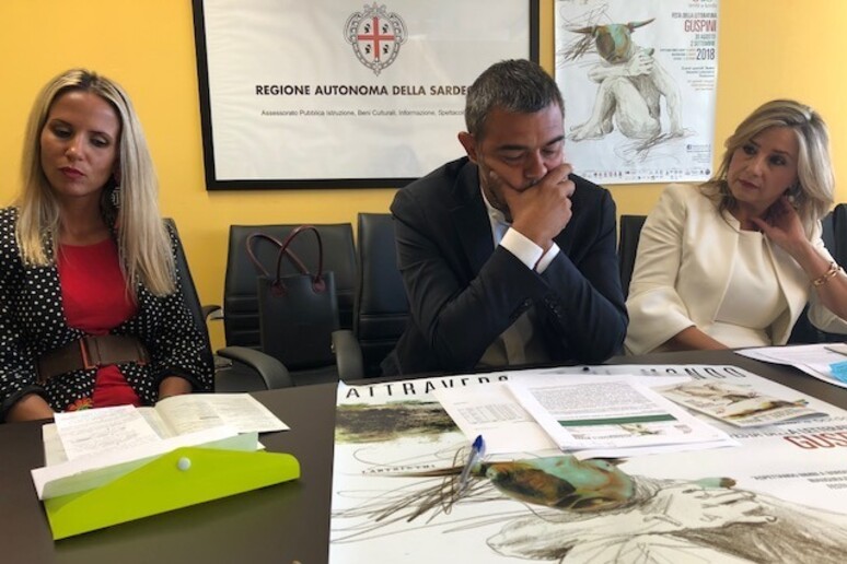 - RIPRODUZIONE RISERVATA