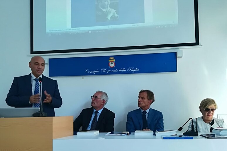 - RIPRODUZIONE RISERVATA