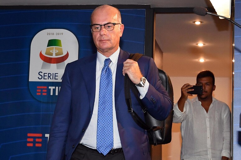 - RIPRODUZIONE RISERVATA
