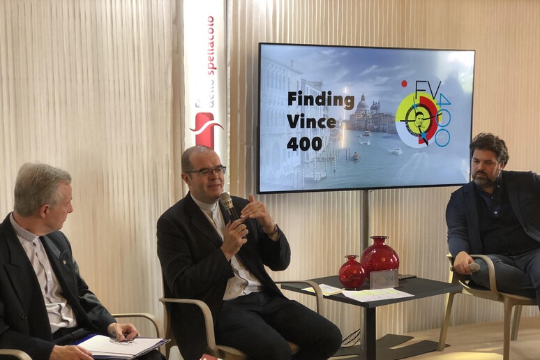 - RIPRODUZIONE RISERVATA
