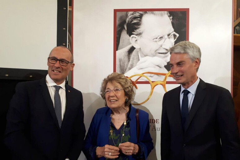 - RIPRODUZIONE RISERVATA