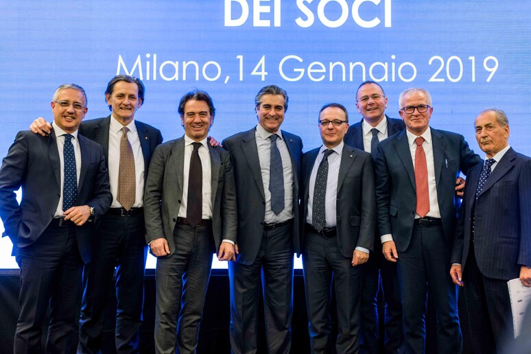 - RIPRODUZIONE RISERVATA