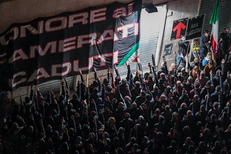 - RIPRODUZIONE RISERVATA