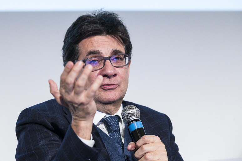 - RIPRODUZIONE RISERVATA