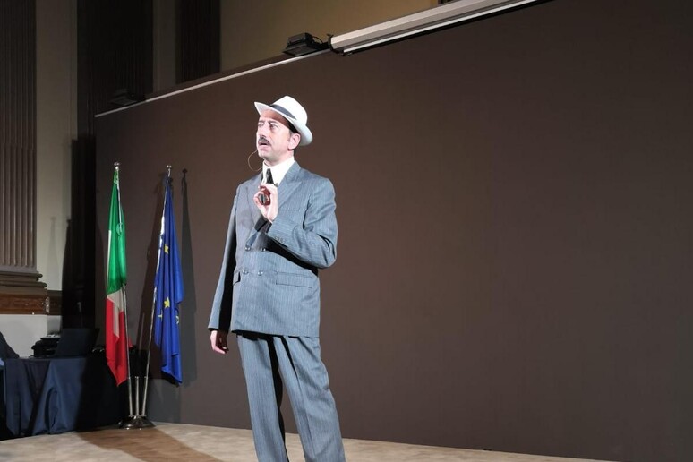 - RIPRODUZIONE RISERVATA