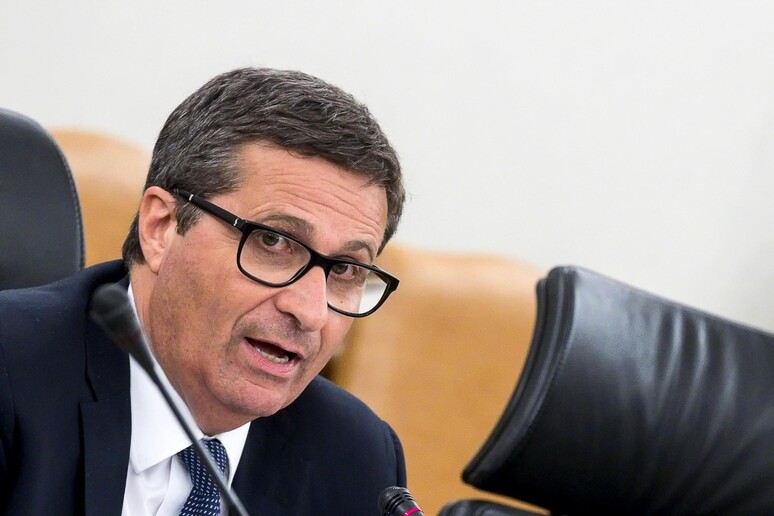 - RIPRODUZIONE RISERVATA
