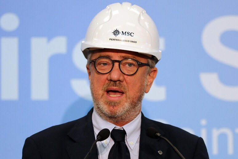- RIPRODUZIONE RISERVATA