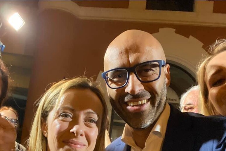 - RIPRODUZIONE RISERVATA