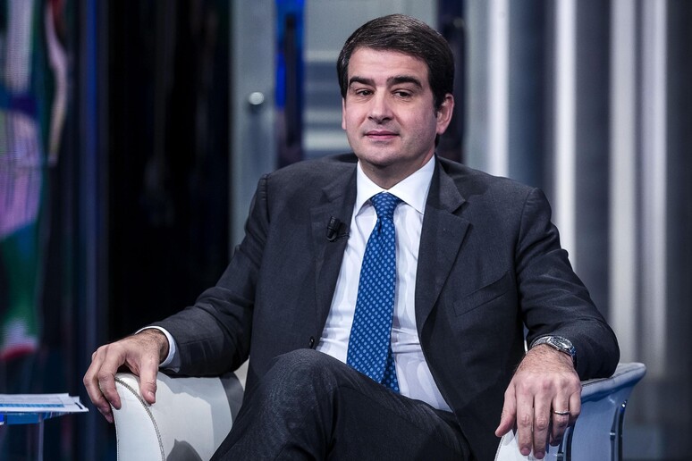 - RIPRODUZIONE RISERVATA