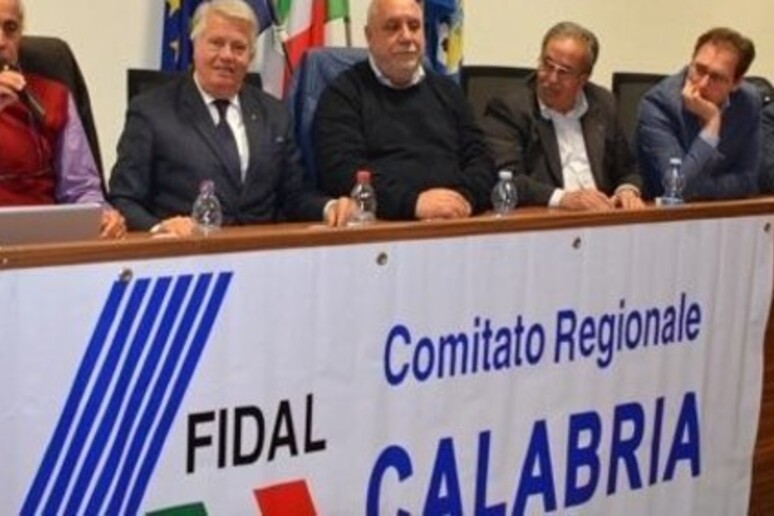 - RIPRODUZIONE RISERVATA