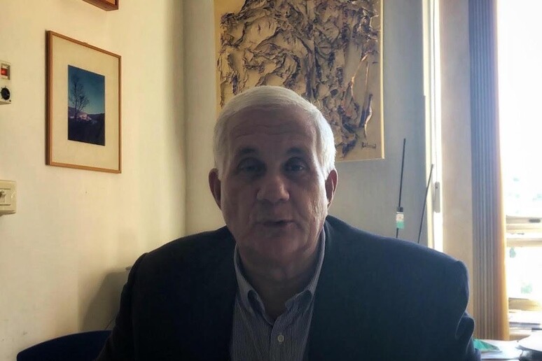 - RIPRODUZIONE RISERVATA