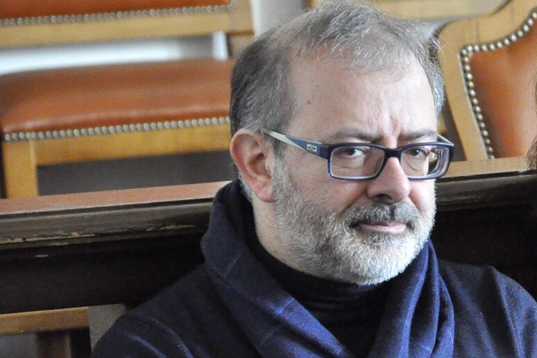 - RIPRODUZIONE RISERVATA