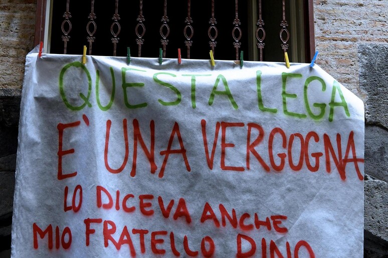 - RIPRODUZIONE RISERVATA