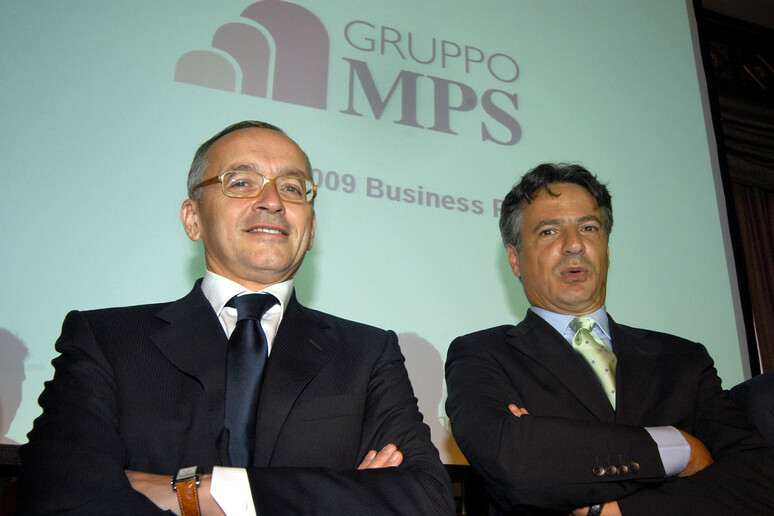 - RIPRODUZIONE RISERVATA