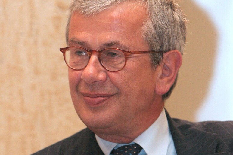 - RIPRODUZIONE RISERVATA