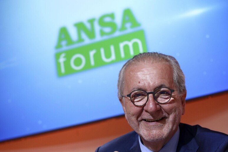 - RIPRODUZIONE RISERVATA