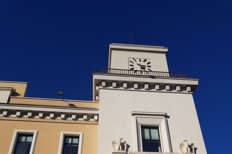 - RIPRODUZIONE RISERVATA