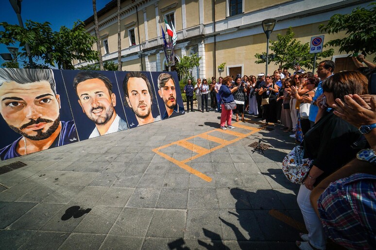 - RIPRODUZIONE RISERVATA