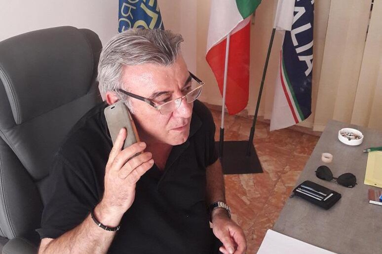 - RIPRODUZIONE RISERVATA