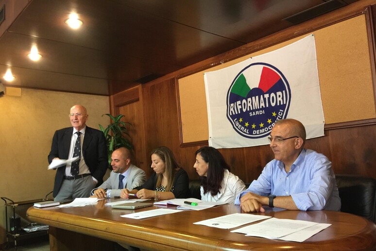 - RIPRODUZIONE RISERVATA