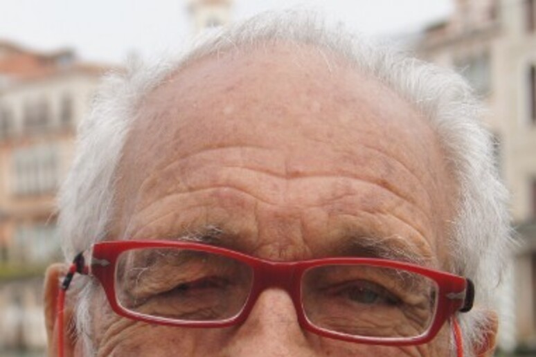 - RIPRODUZIONE RISERVATA