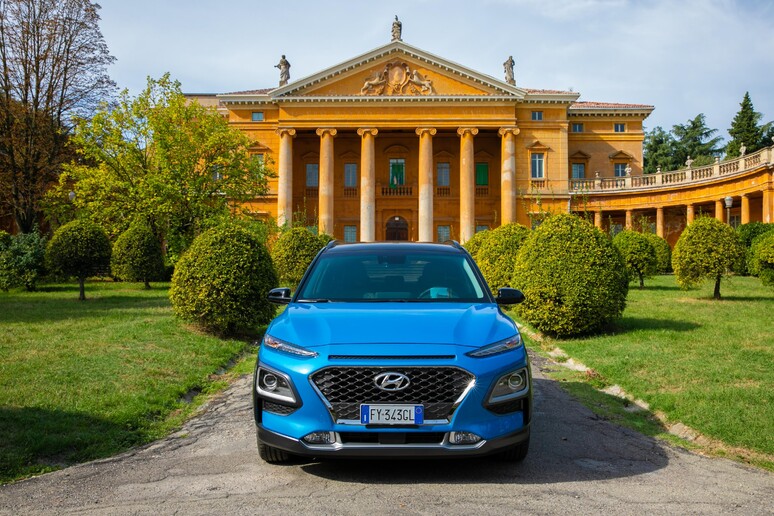 Hyundai Kona Hybrid, efficienza e piacere di guida - RIPRODUZIONE RISERVATA