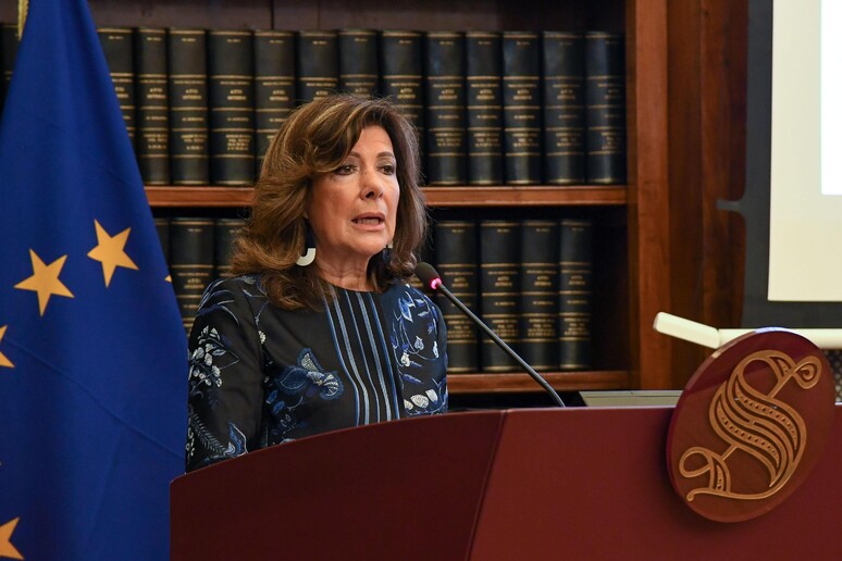 - RIPRODUZIONE RISERVATA