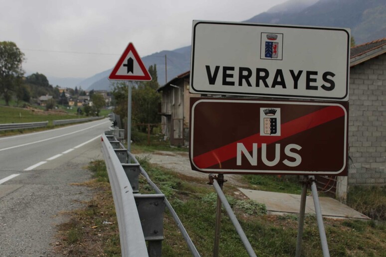 - RIPRODUZIONE RISERVATA