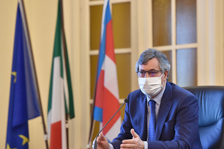 - RIPRODUZIONE RISERVATA