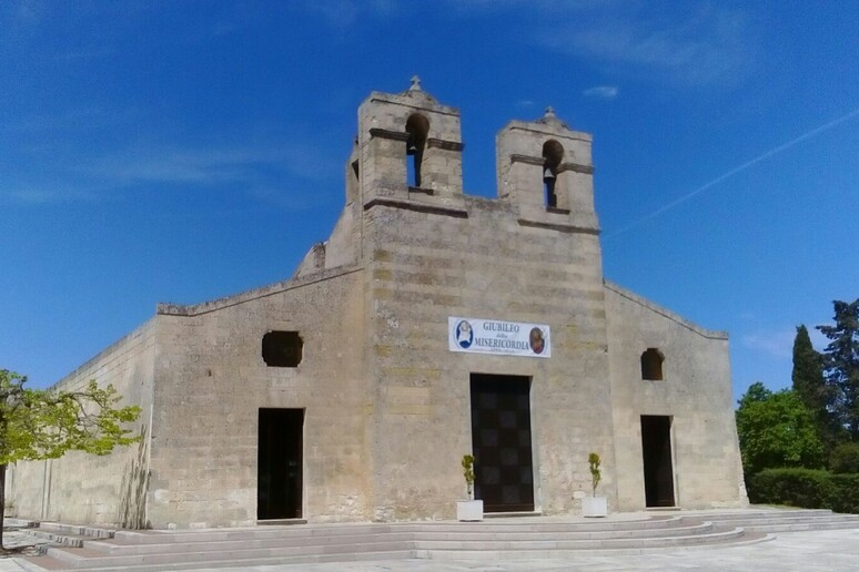 - RIPRODUZIONE RISERVATA