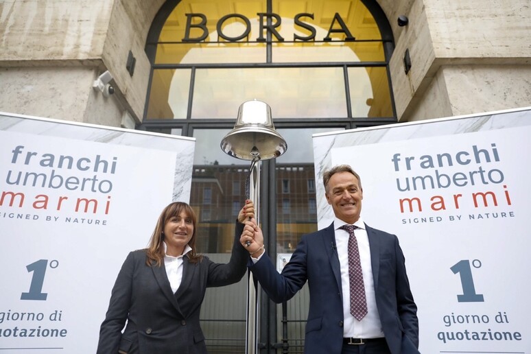 - RIPRODUZIONE RISERVATA