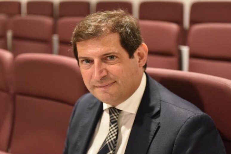 -     RIPRODUZIONE RISERVATA