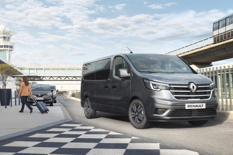 Renault: arriva a marzo nuovo Trafic Passenger e SpaceClass - RIPRODUZIONE RISERVATA