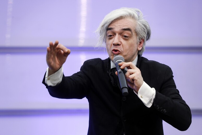 - RIPRODUZIONE RISERVATA