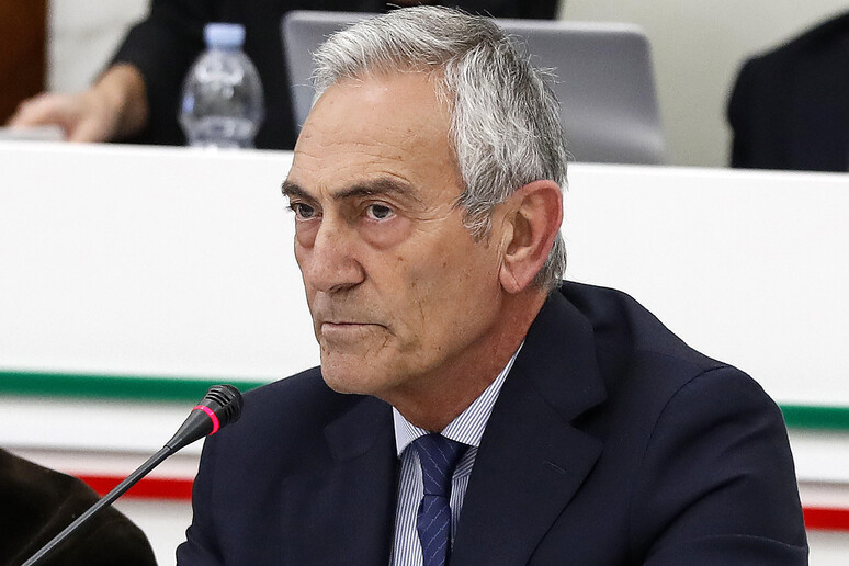 - RIPRODUZIONE RISERVATA