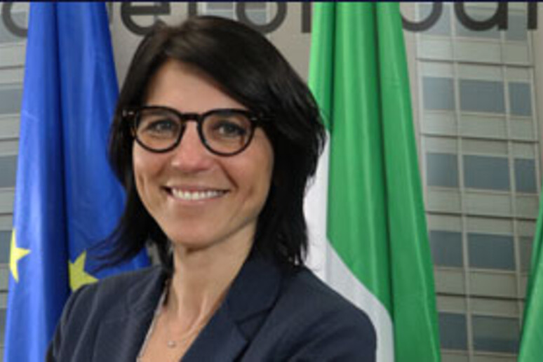 - RIPRODUZIONE RISERVATA