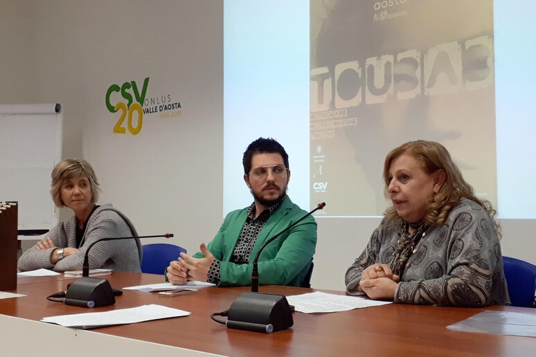 - RIPRODUZIONE RISERVATA