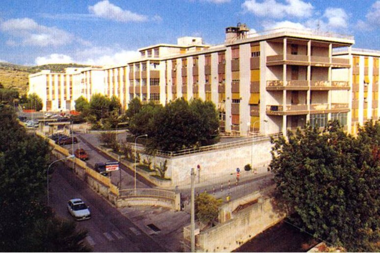 - RIPRODUZIONE RISERVATA