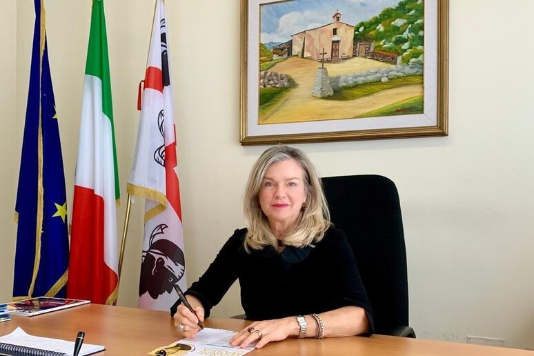 - RIPRODUZIONE RISERVATA