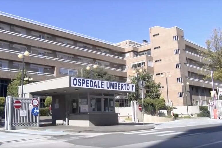 -     RIPRODUZIONE RISERVATA