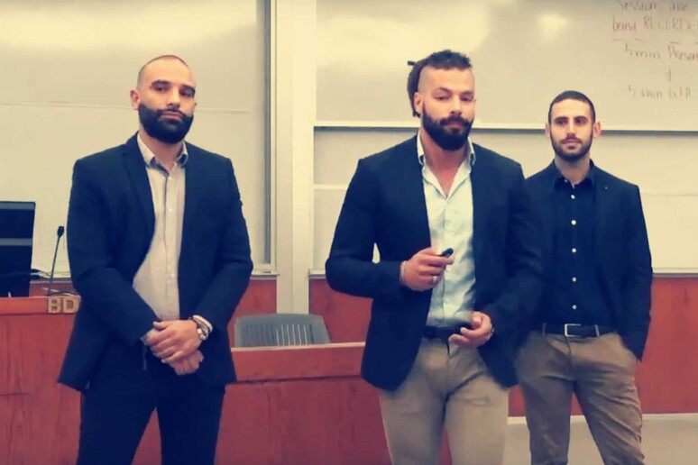 - RIPRODUZIONE RISERVATA