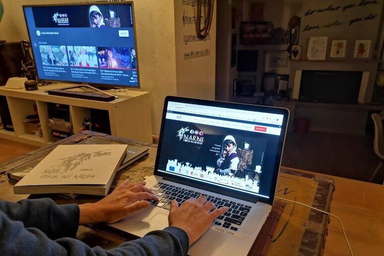 - RIPRODUZIONE RISERVATA