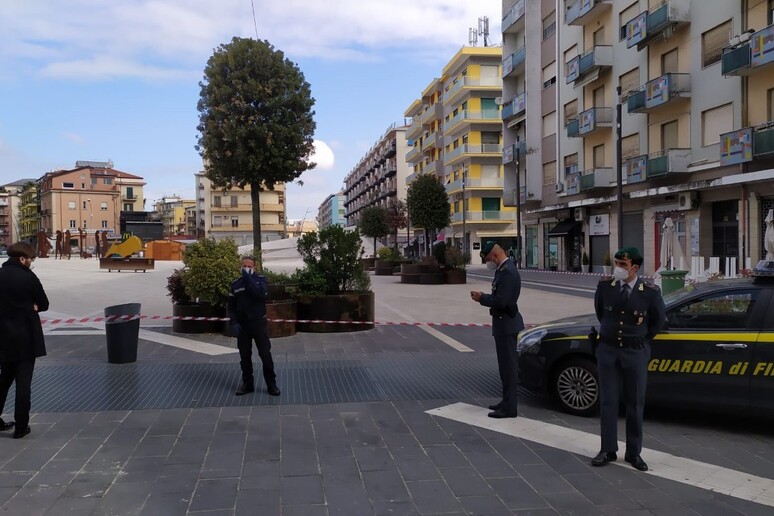 - RIPRODUZIONE RISERVATA