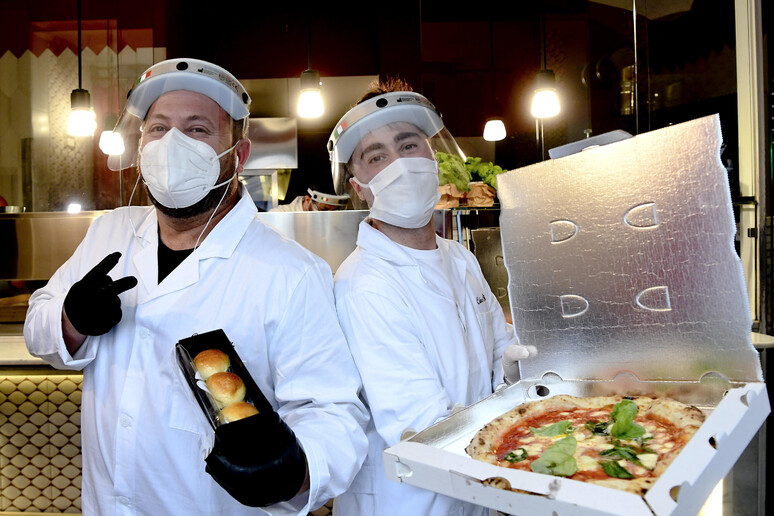 - RIPRODUZIONE RISERVATA