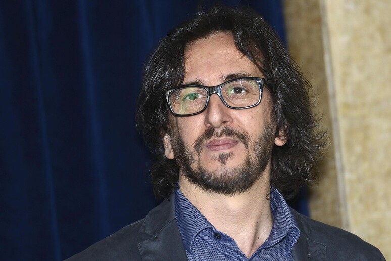 - RIPRODUZIONE RISERVATA