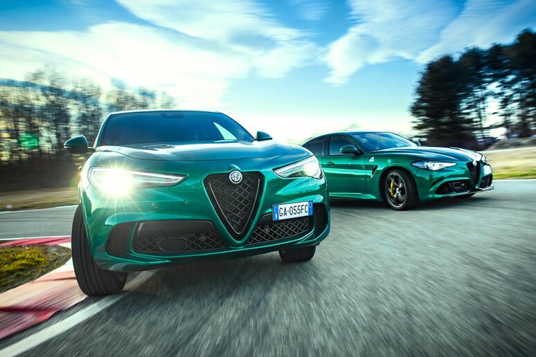Alfa Giulia e Stelvio Quadrifoglio esaltano DNA sportivo © ANSA/FCA press