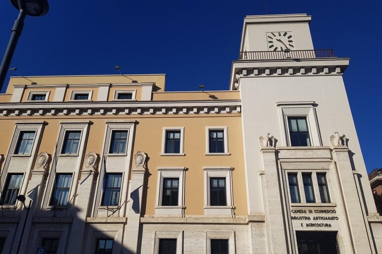 - RIPRODUZIONE RISERVATA